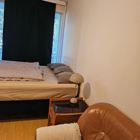 Comfortable 1 Bedroom Apartment In Helsinki Buitenkant foto