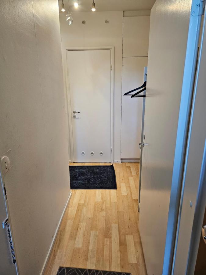 Comfortable 1 Bedroom Apartment In Helsinki Buitenkant foto