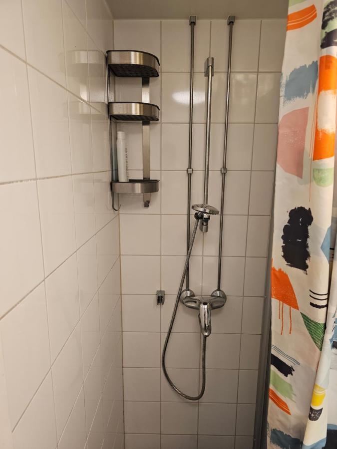 Comfortable 1 Bedroom Apartment In Helsinki Buitenkant foto