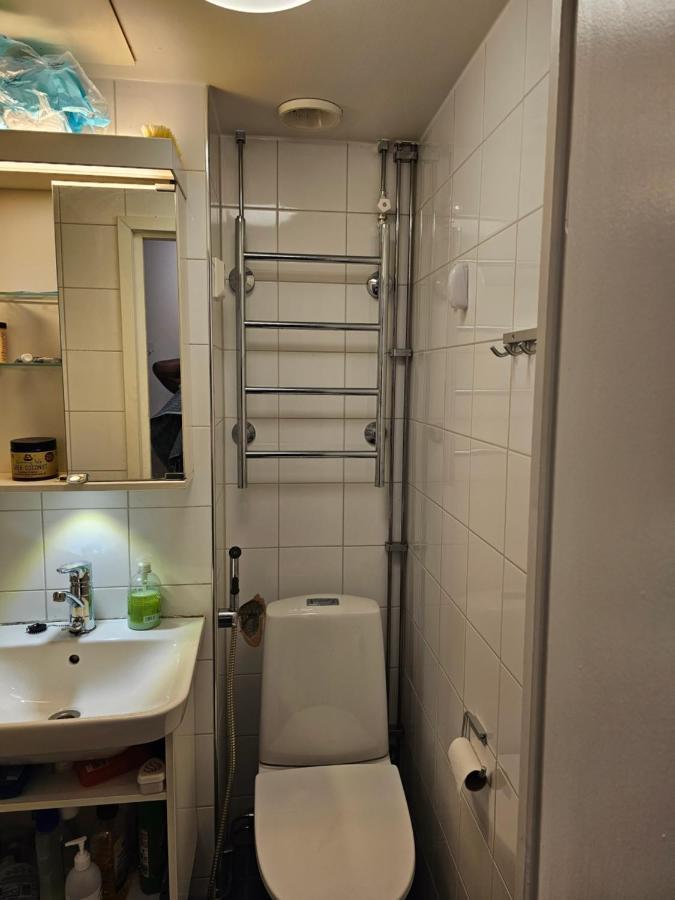 Comfortable 1 Bedroom Apartment In Helsinki Buitenkant foto